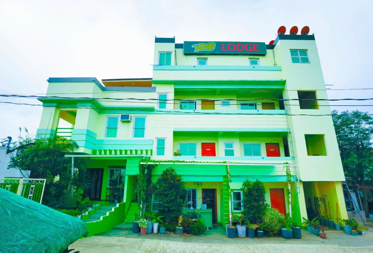 Reddoorz At D128 Lodge Cagayan Valley Tuguegarao Kültér fotó