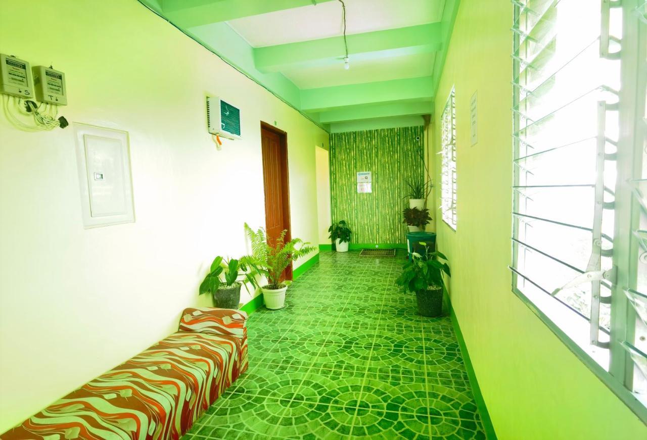 Reddoorz At D128 Lodge Cagayan Valley Tuguegarao Kültér fotó