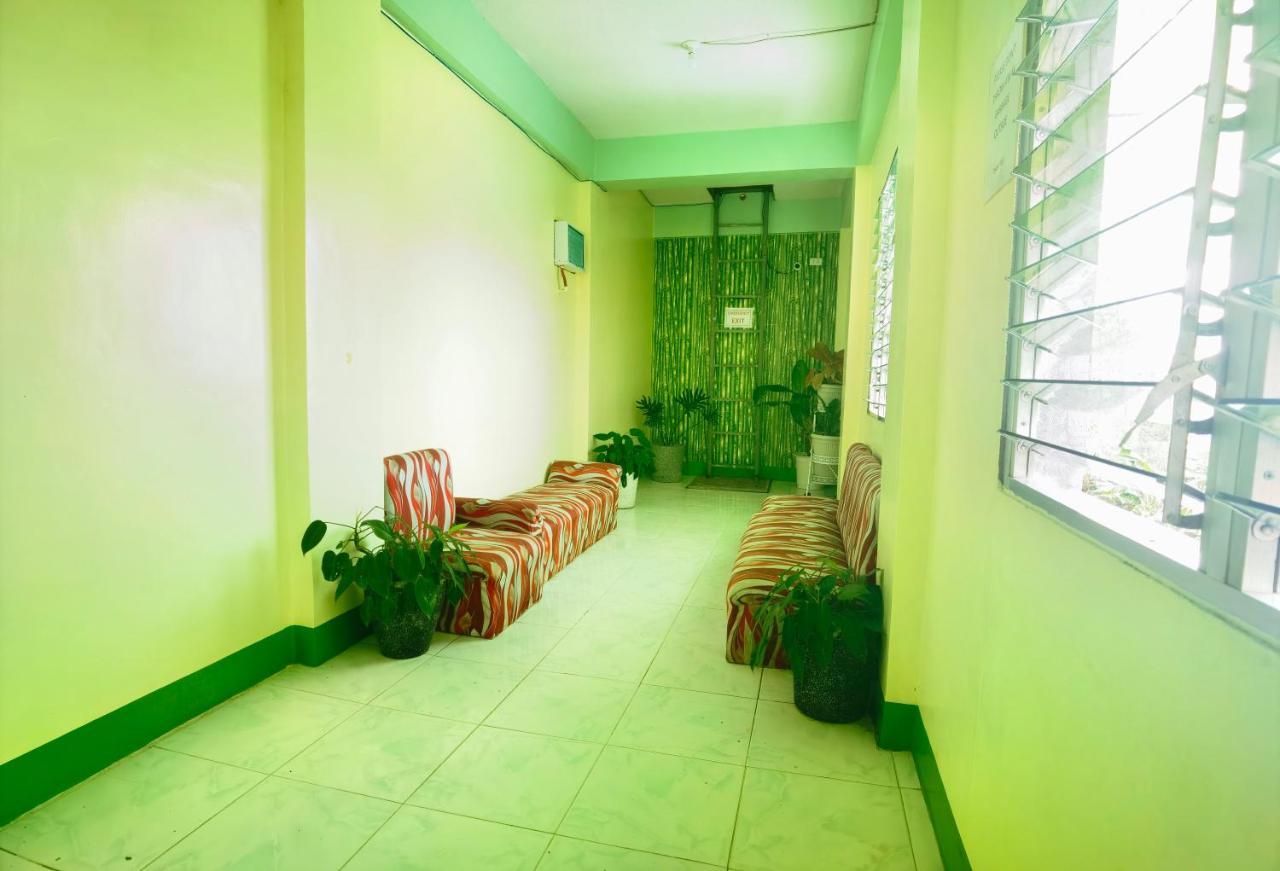 Reddoorz At D128 Lodge Cagayan Valley Tuguegarao Kültér fotó